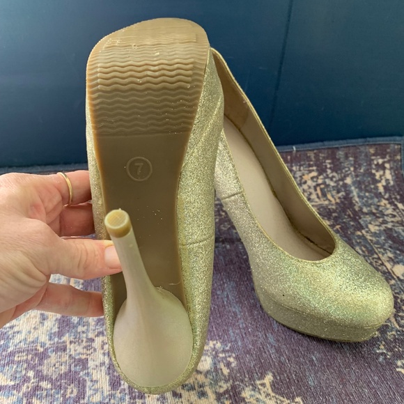 Mossimo high heels - Picture 3 of 7